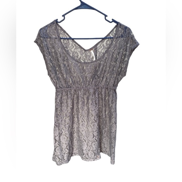 Free People Tops - Free People CLOSET CLEANOUT Lace Top-Gray-Size S